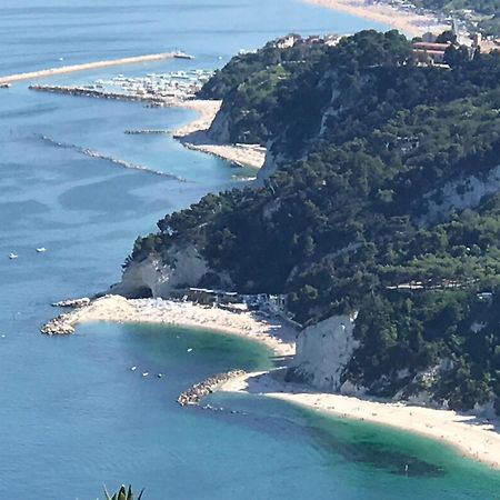 Fonte D'Olio Conero Relais Acomodação com café da manhã Sirolo Exterior foto